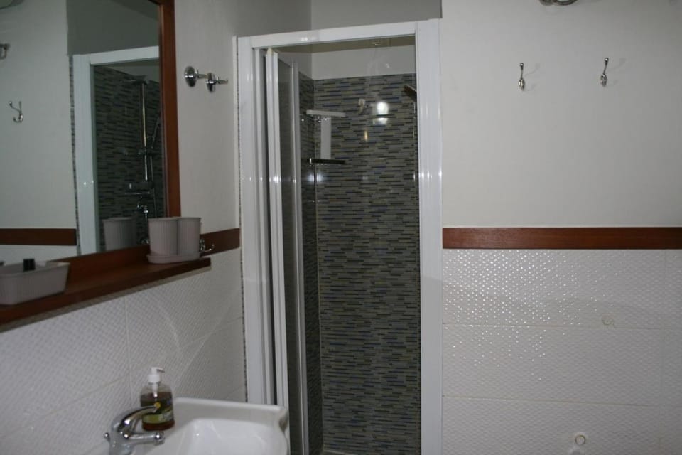 African Lounge, Moradias Laranja Apartment in Santa Maria