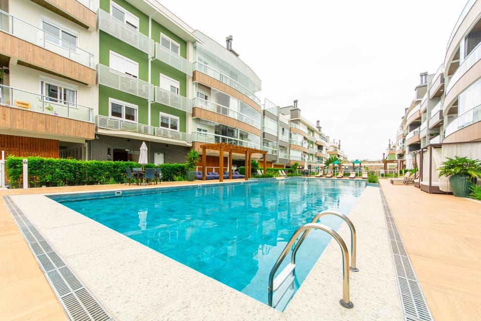 Apto Charmoso com Piscina no Campeche AR9821 Apartment in Florianopolis