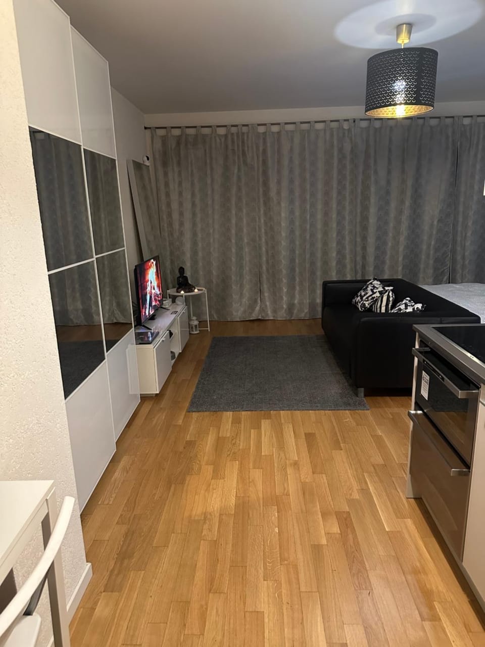 Photo of the whole room