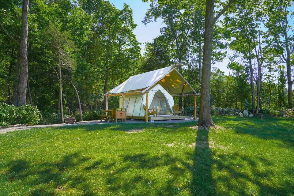 Hilltop Hideaway at Moon Valley Campground Campground/ 
RV Resort in Vernon Township