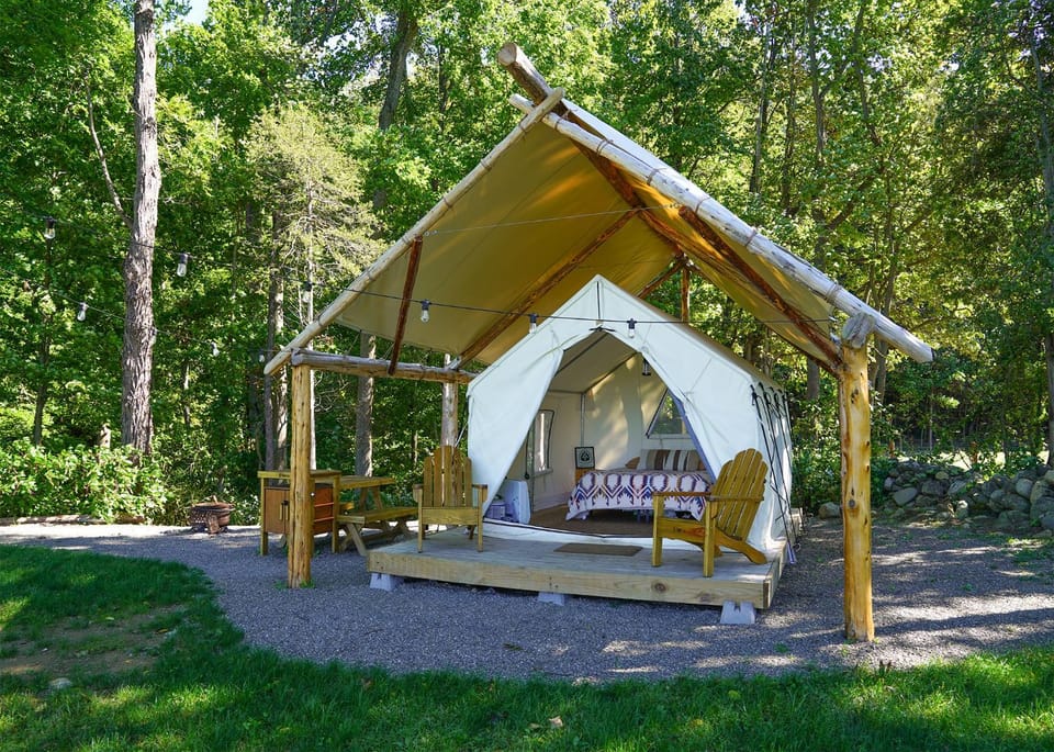 Hilltop Hideaway at Moon Valley Campground Campground/ 
RV Resort in Vernon Township