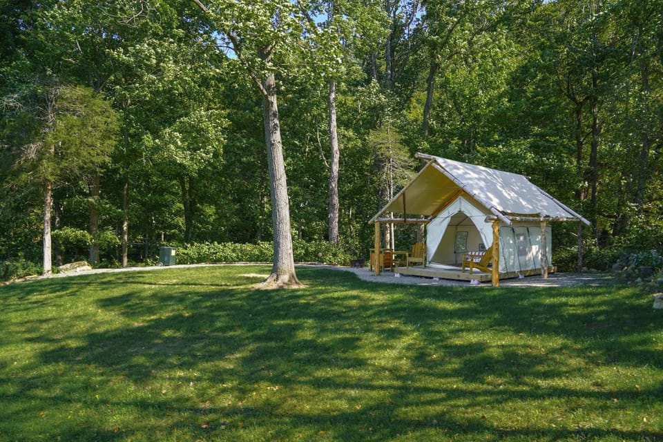 Hilltop Hideaway at Moon Valley Campground Campground/ 
RV Resort in Vernon Township