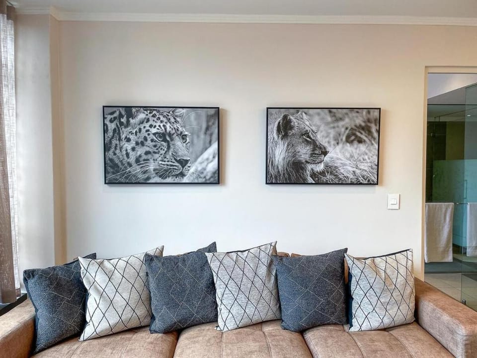 Living room, Decorative detail