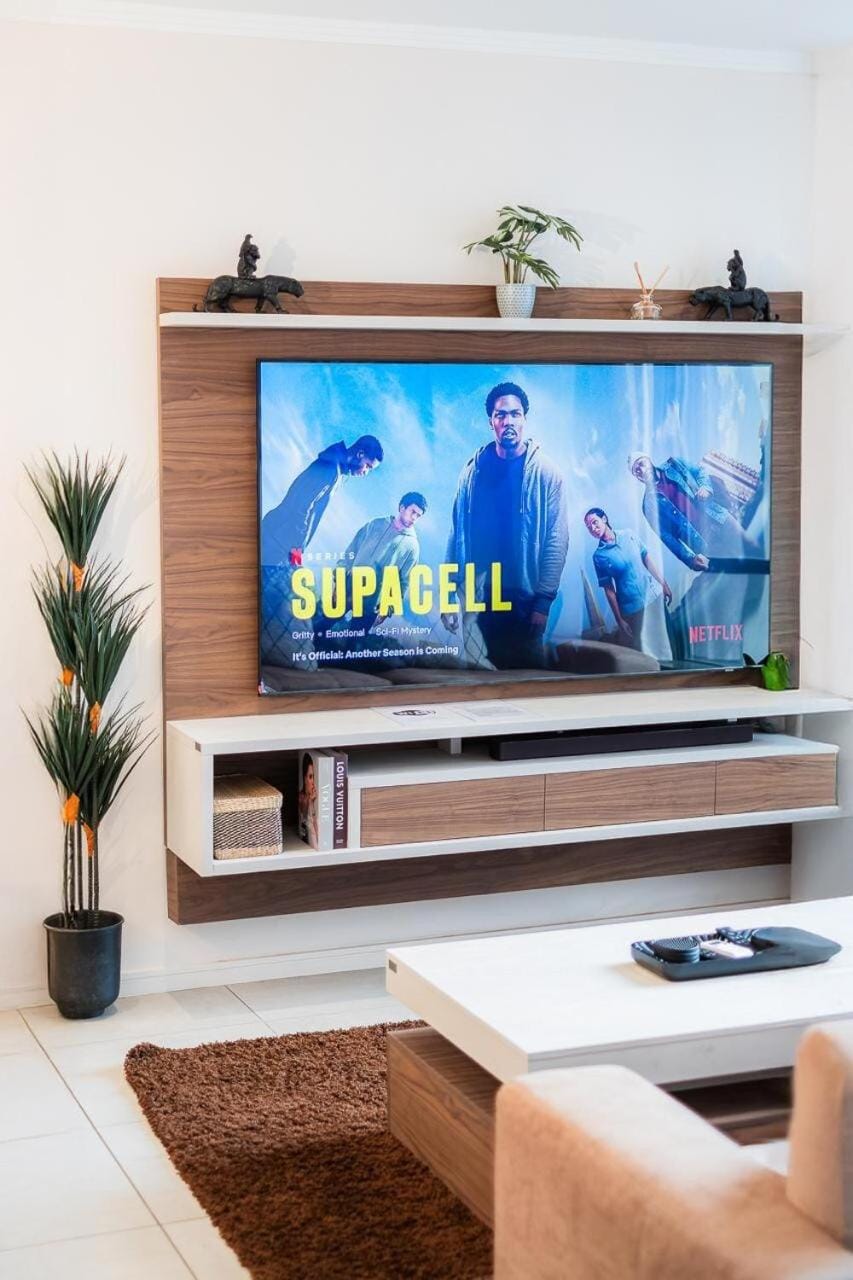 Communal lounge/ TV room, TV and multimedia