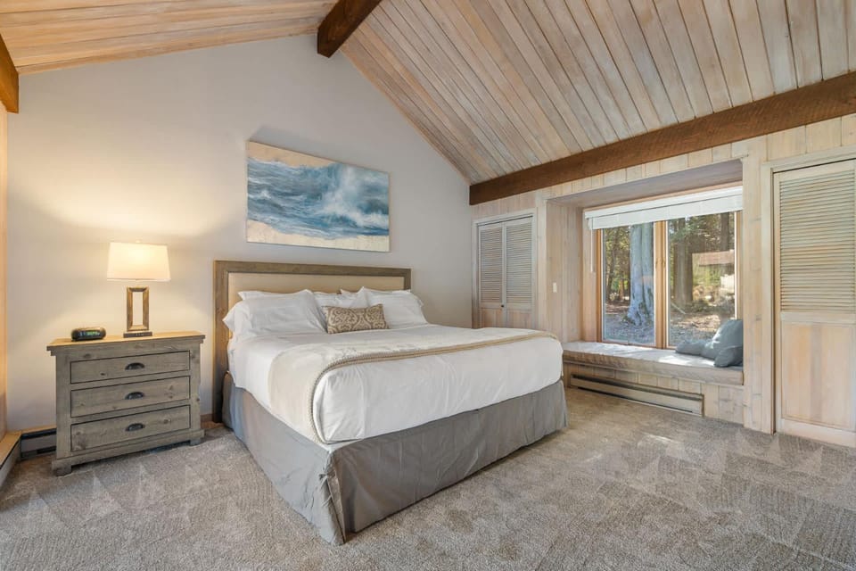 Baileys Harbor Lakefront Abode by Simple Life Rentals House in Door County