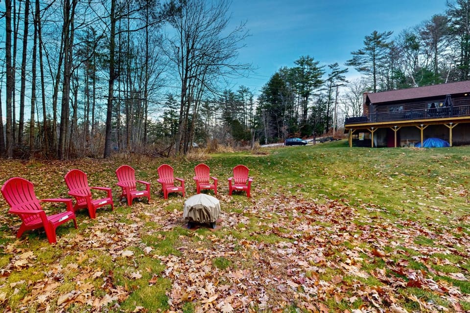 4-Season Family Base! 13 Mi to Lake Winnipesaukee House in Barnstead