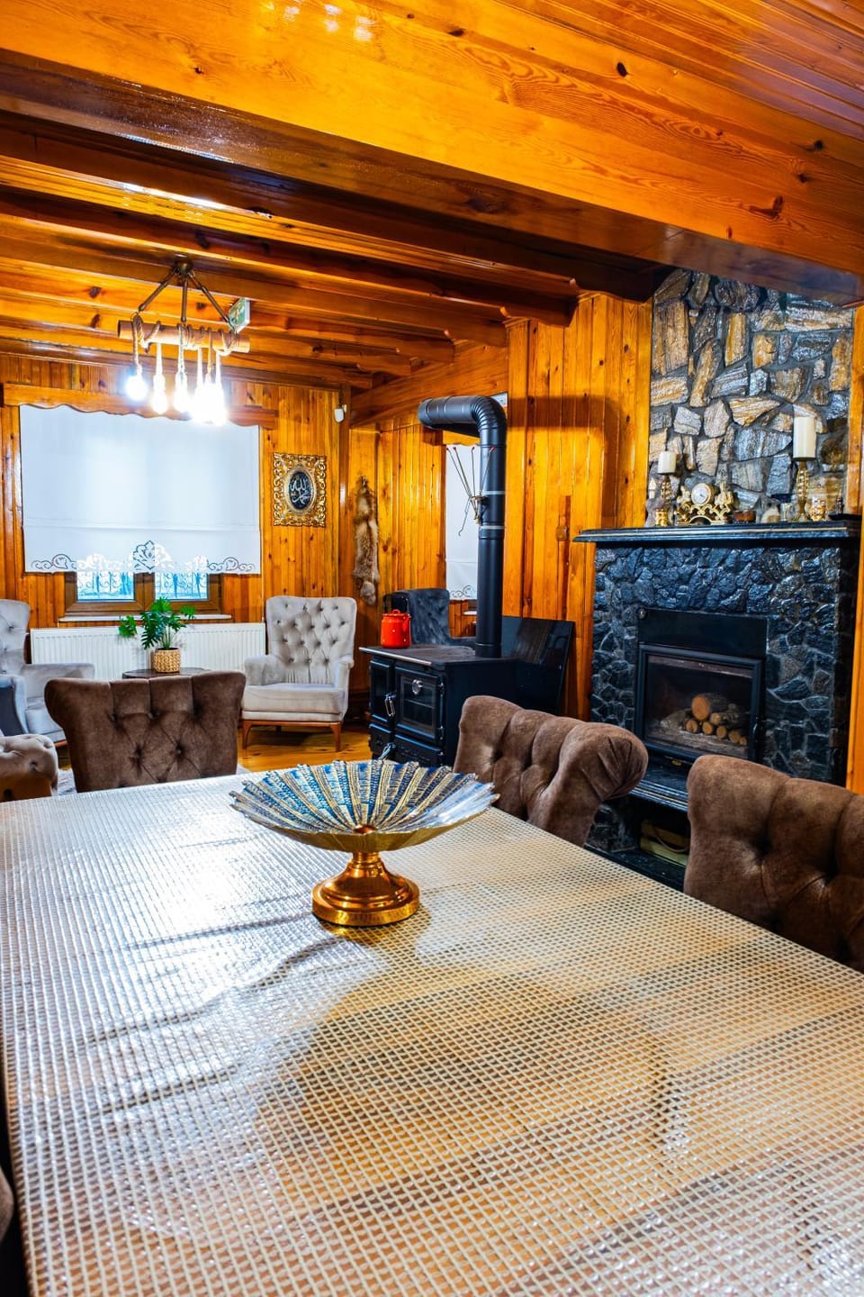 Living room, Seating area, Dining area, fireplace, fireplace