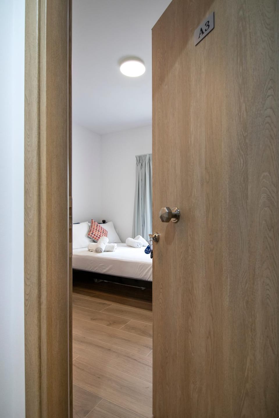 Bed, Photo of the whole room, Bedroom, internet, towels, wardrobe, air conditioner