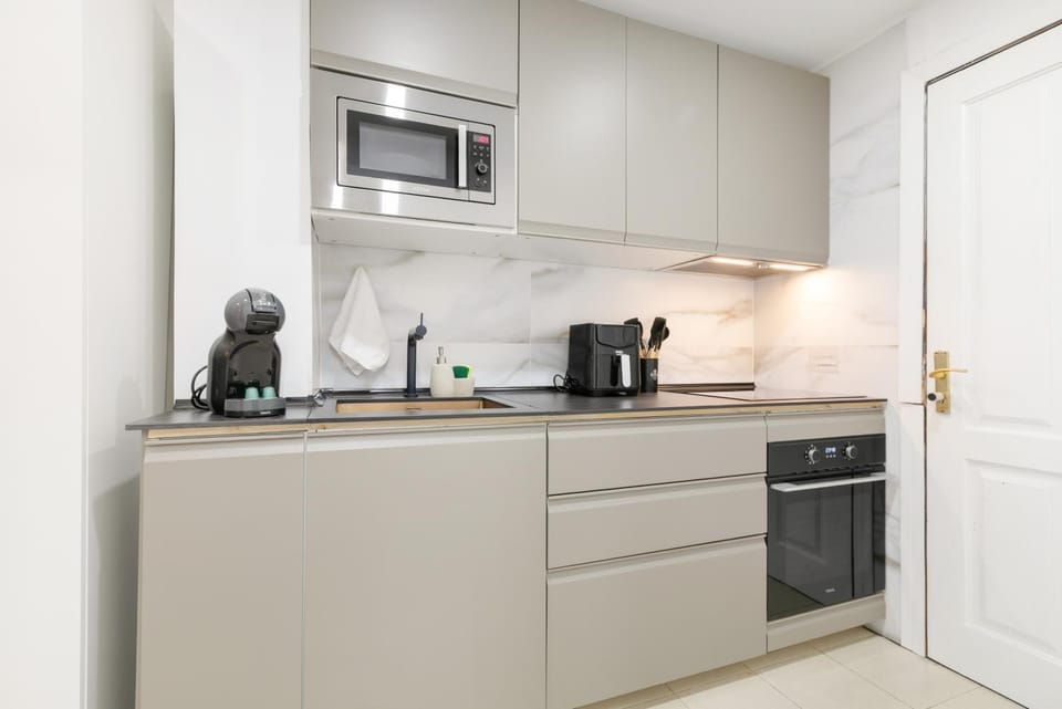 Kitchen or kitchenette, Living room