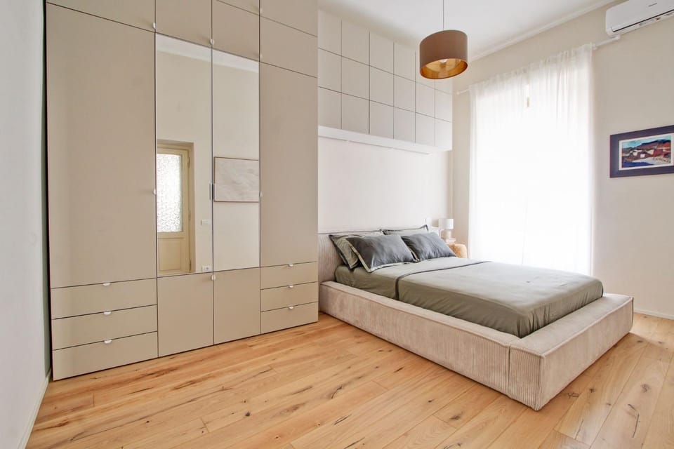 Bed, Bedroom, wardrobe, air conditioner