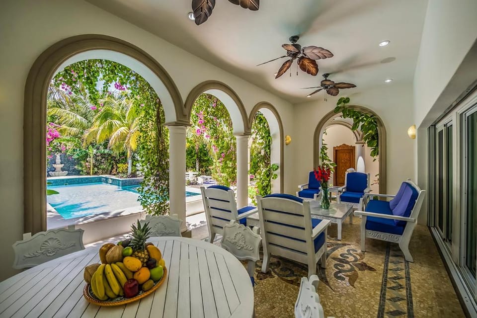 Amazing Beachfront Casa del Mar Bonito, Playa del Secreto, Riviera Maya Villa in State of Quintana Roo
