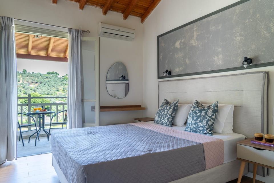 Flower Inn in Skiathos