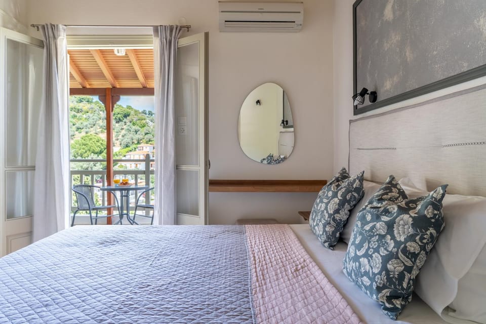 Flower Inn in Skiathos