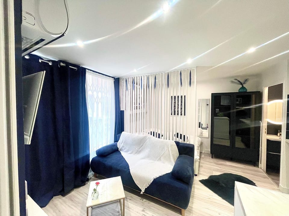 Bed, Living room, Dining area, internet, internet, towels, towels