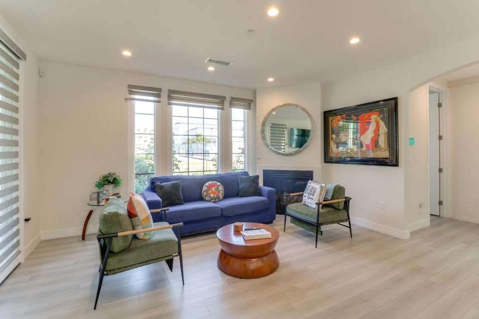 1 Mi to Dtwn Pasadena! Newly Built Home House in Pasadena