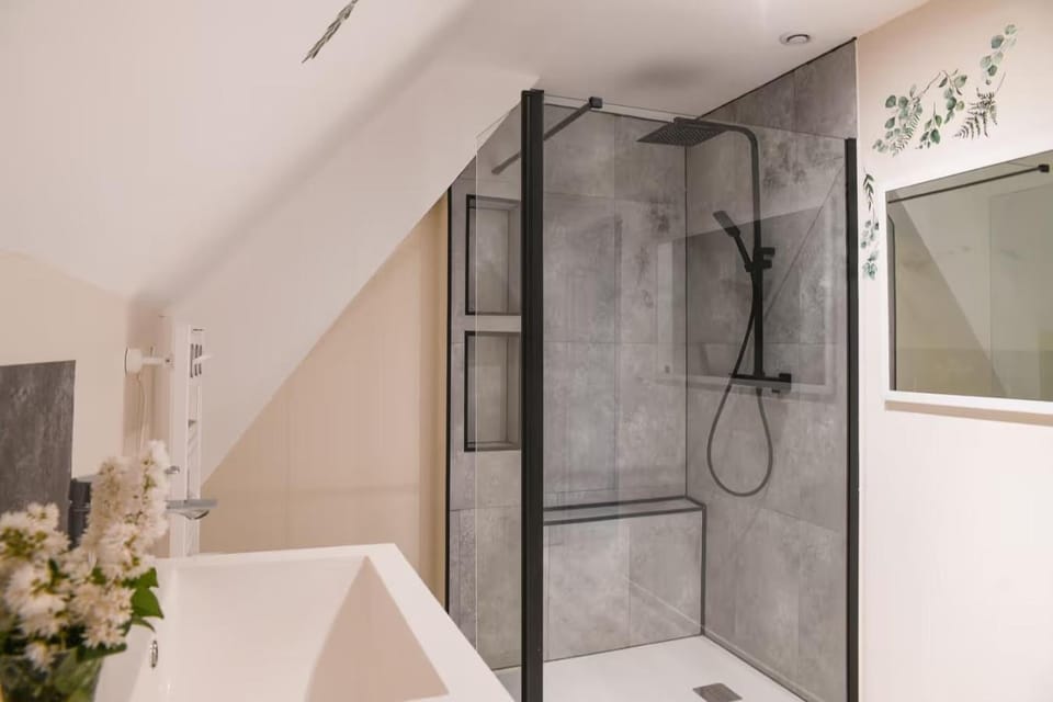 Shower, Bathroom