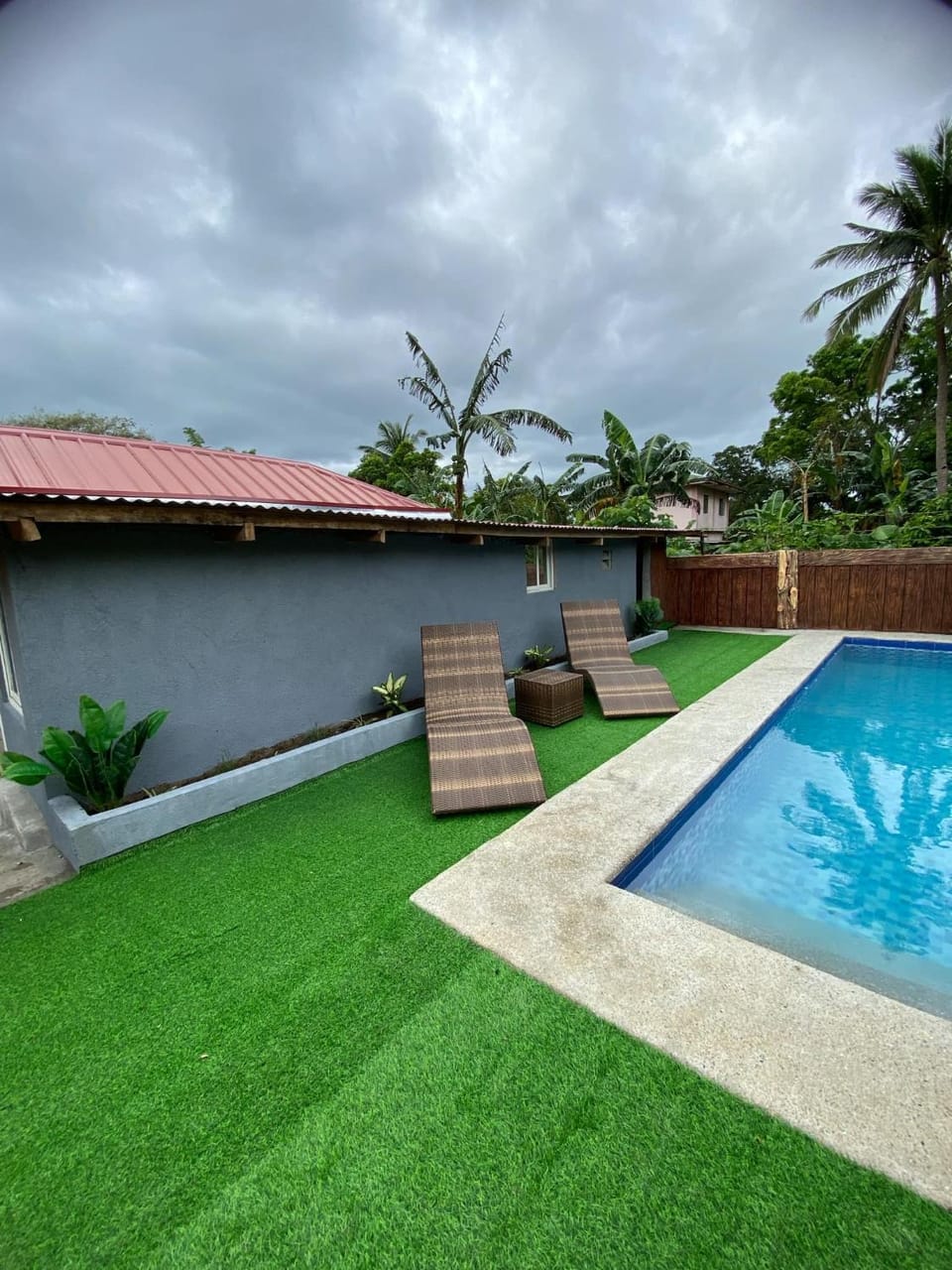 Pool view, Swimming pool, sunbed