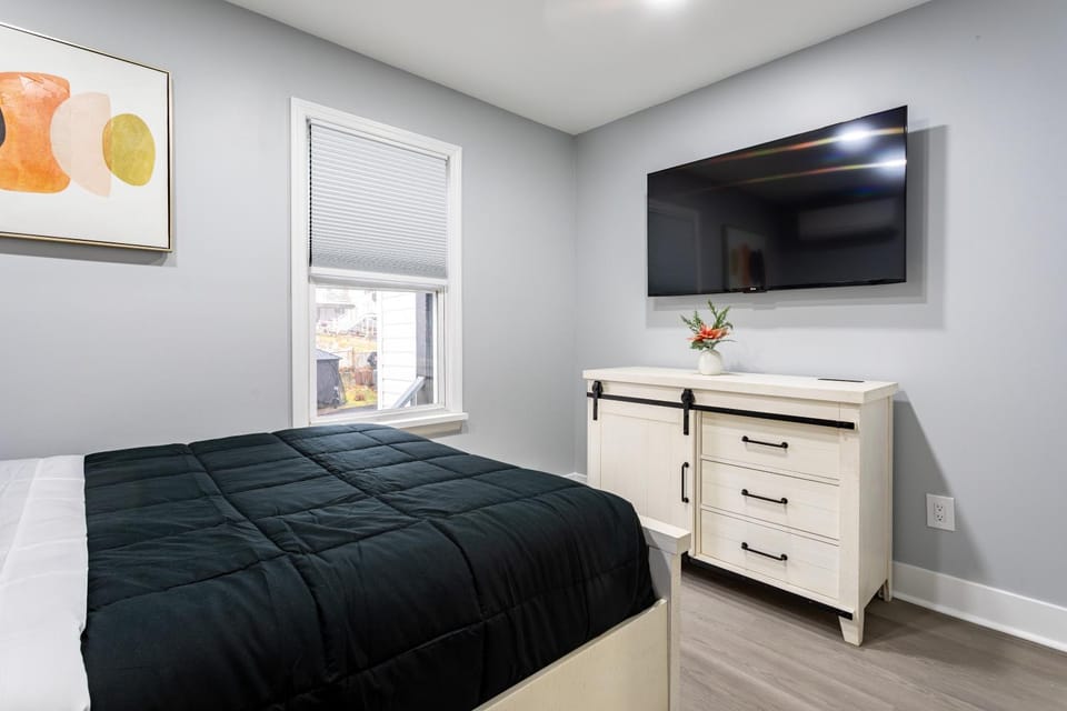 Comfort Meets Style 3BR Plus Parking Apartment in New Rochelle