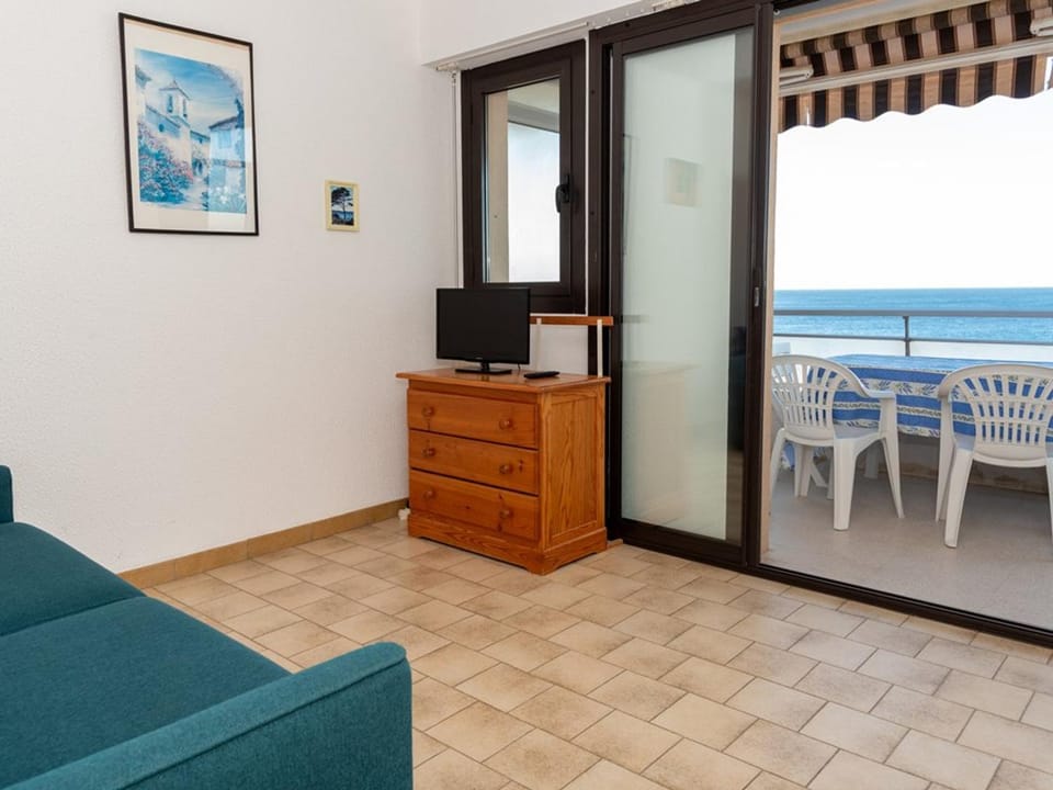 Studio cabine 4 pers. au Lavandou, face mer - FR-1-803-70 Cabin in Le Lavandou