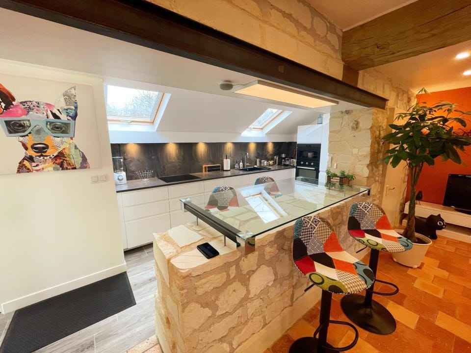 Gîte de charme avec piscine chauffée, clim et WiFi en Loire - FR-1-381-602 House in Centre-Val de Loire