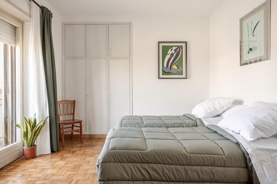 Bed, Photo of the whole room, Bedroom