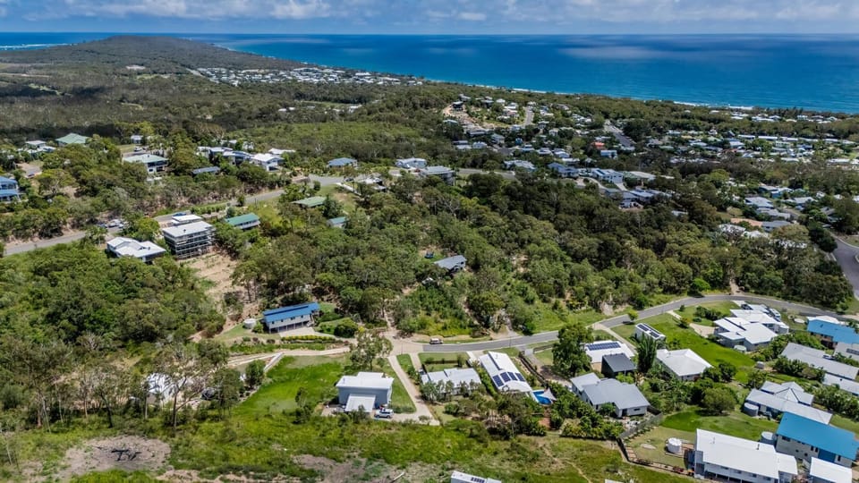 Bayview • Pet-Friendly Fenced Yard • Walk to Beach House in Agnes Water