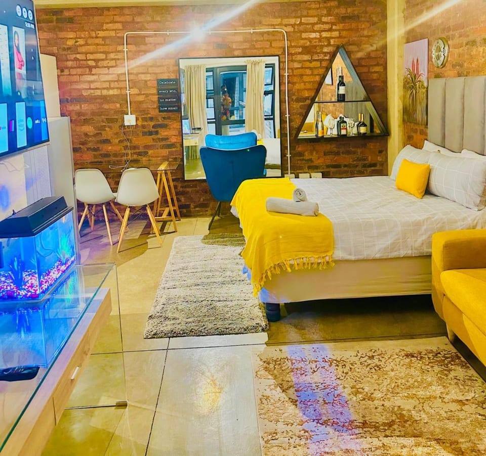 Champagne apartment on Main Apartment in Johannesburg
