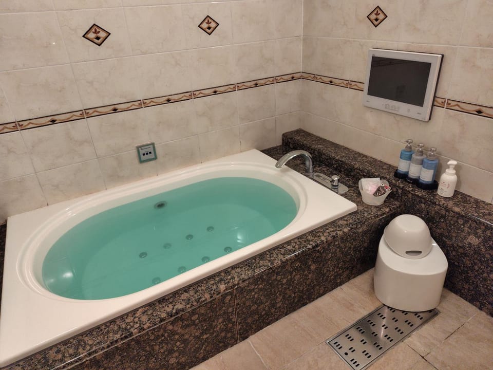 Bathroom, Bath