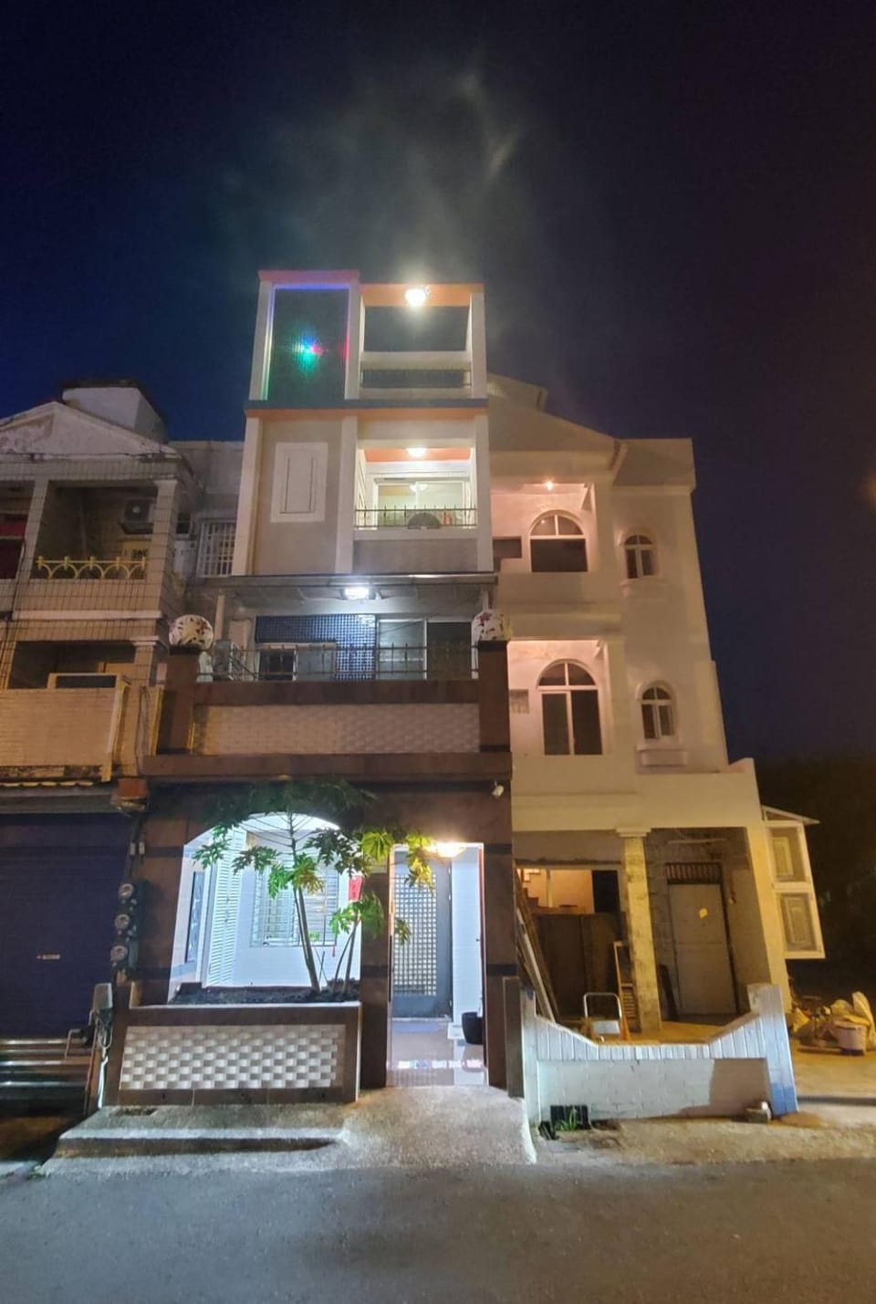 Property building, Night