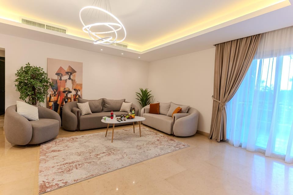 RICH HOME 2BR with Garden Apartment in New Cairo City