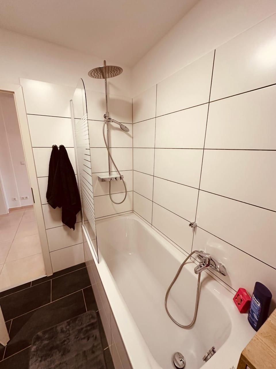 Shower, Bathroom, Bath, towels