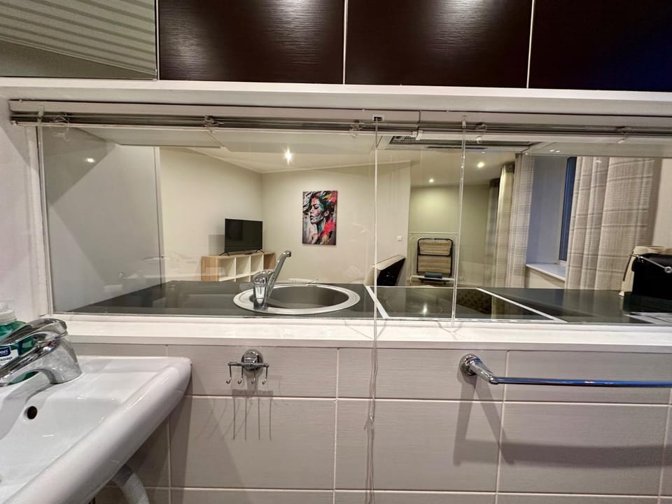Bathroom, Kitchen or kitchenette