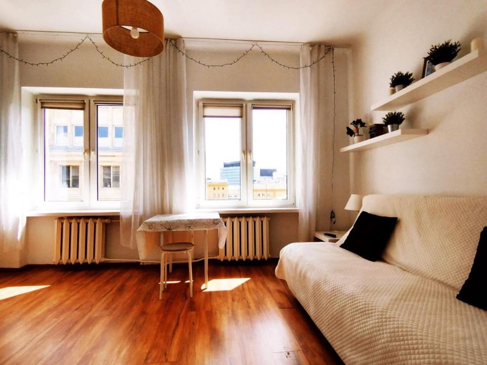 Cozy Studio at Plac Konstytucji Apartment in Warsaw