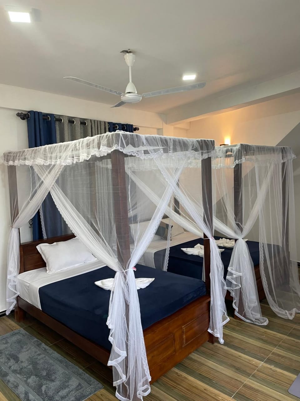 sun mount adams peak Hotel in Central Province