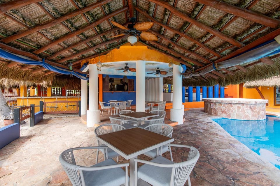 Seating area, Swimming pool