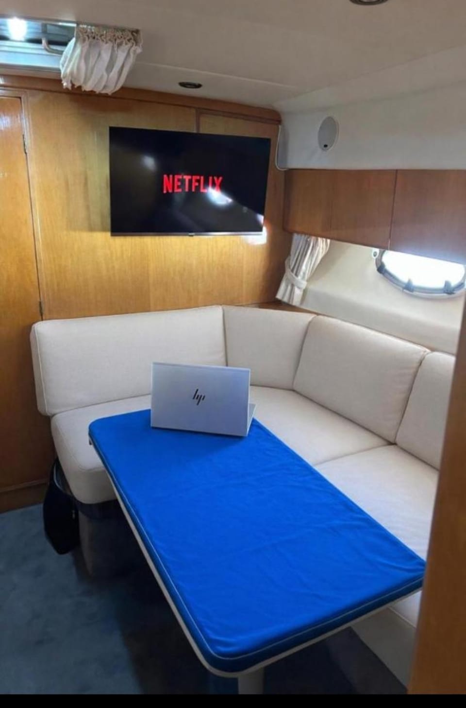 Exclusive experience at sea aboard a private yacht Apartment in Alt Penedès