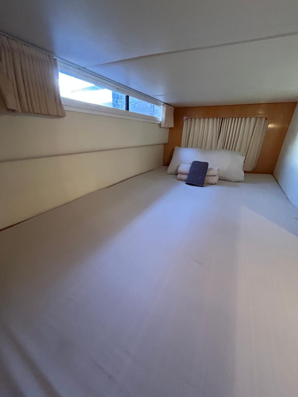 Exclusive experience at sea aboard a private yacht Apartment in Alt Penedès