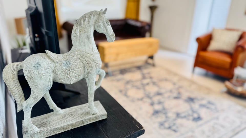 Living room, Decorative detail
