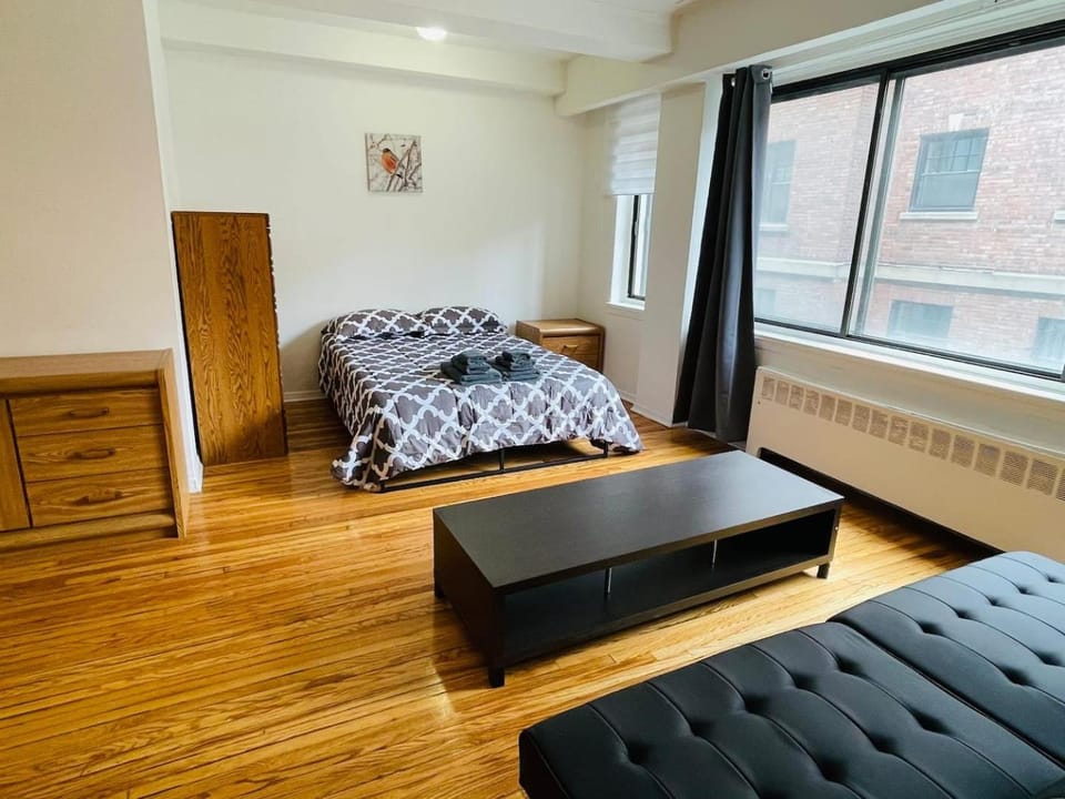 Living room, Photo of the whole room, Seating area, Bedroom