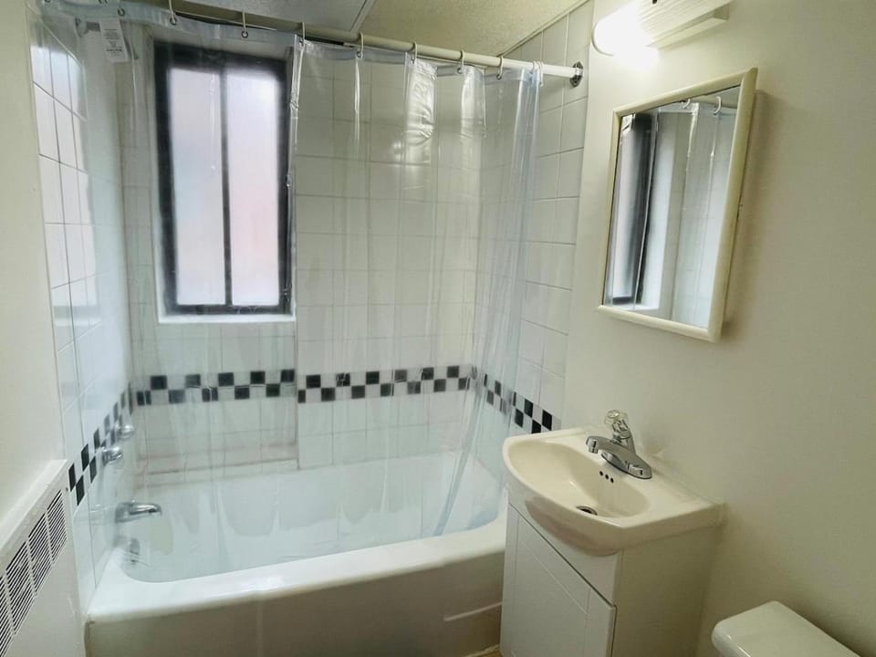Shower, Toilet, Bathroom, Bath