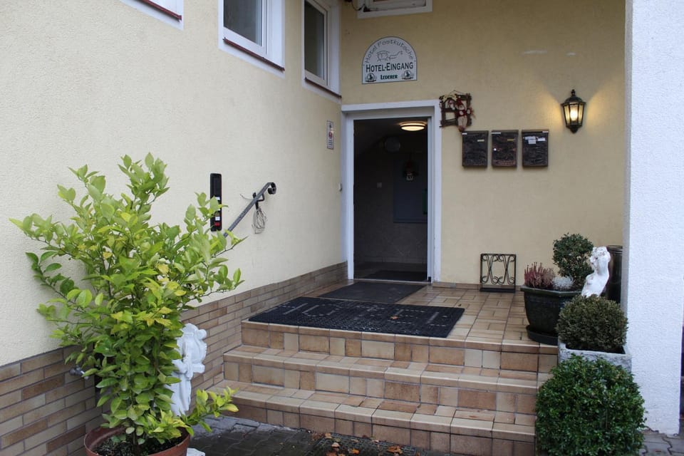 Facade/entrance