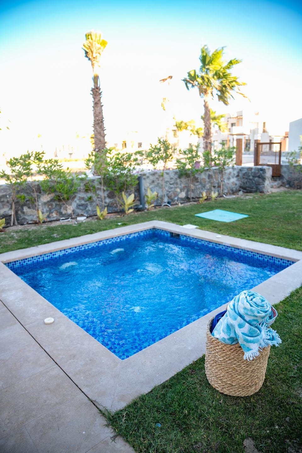 Garden, Hot Tub
