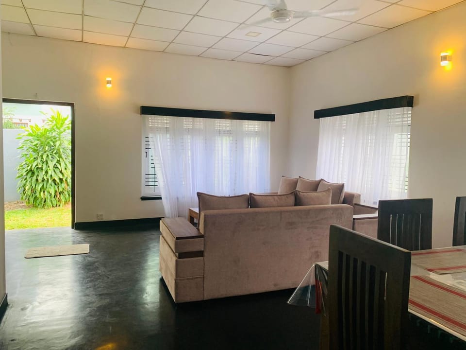 Communal lounge/ TV room, Living room, Seating area