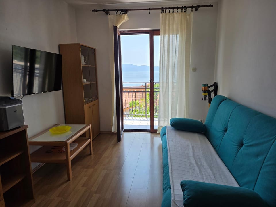 TV and multimedia, Balcony/Terrace, Living room