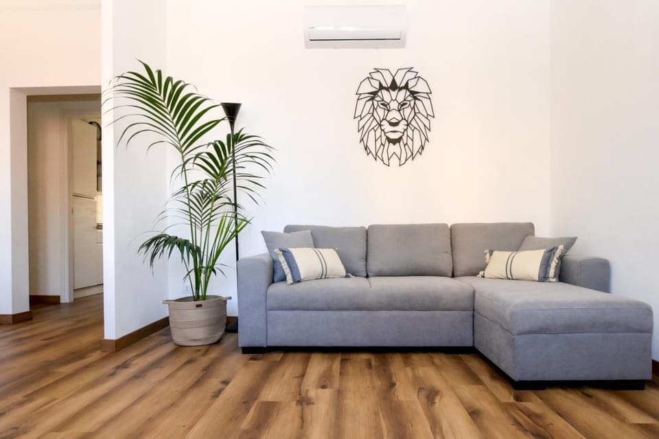 Communal lounge/ TV room, Living room, air conditioner