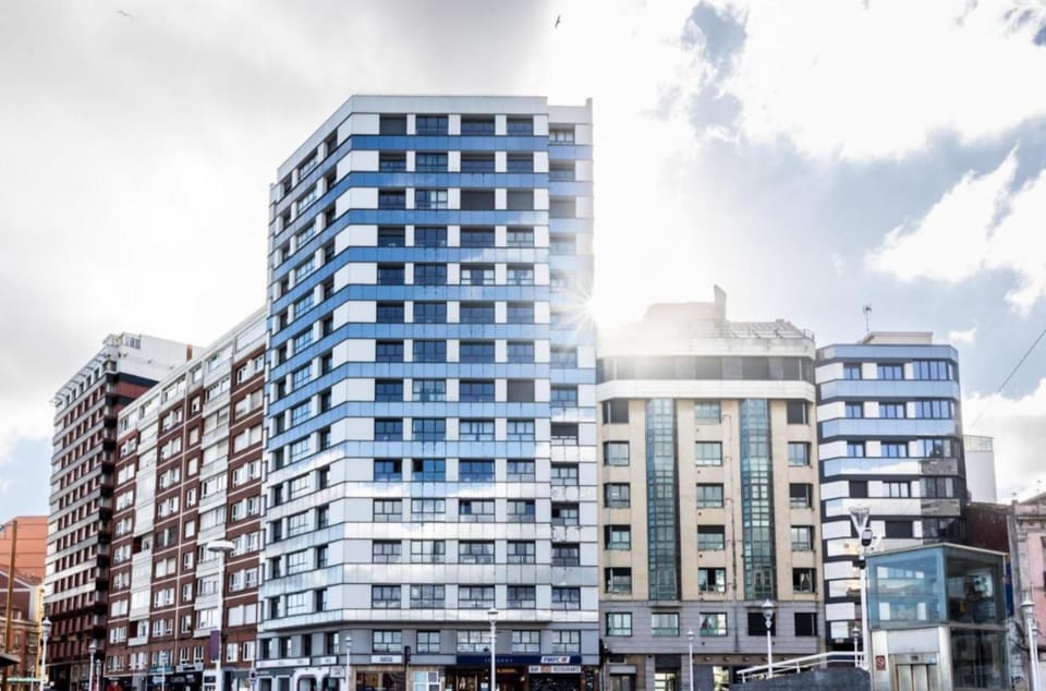 Property building, Location