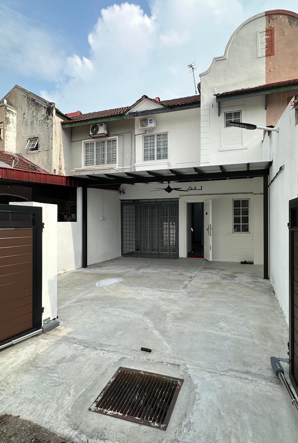 Property building, Day