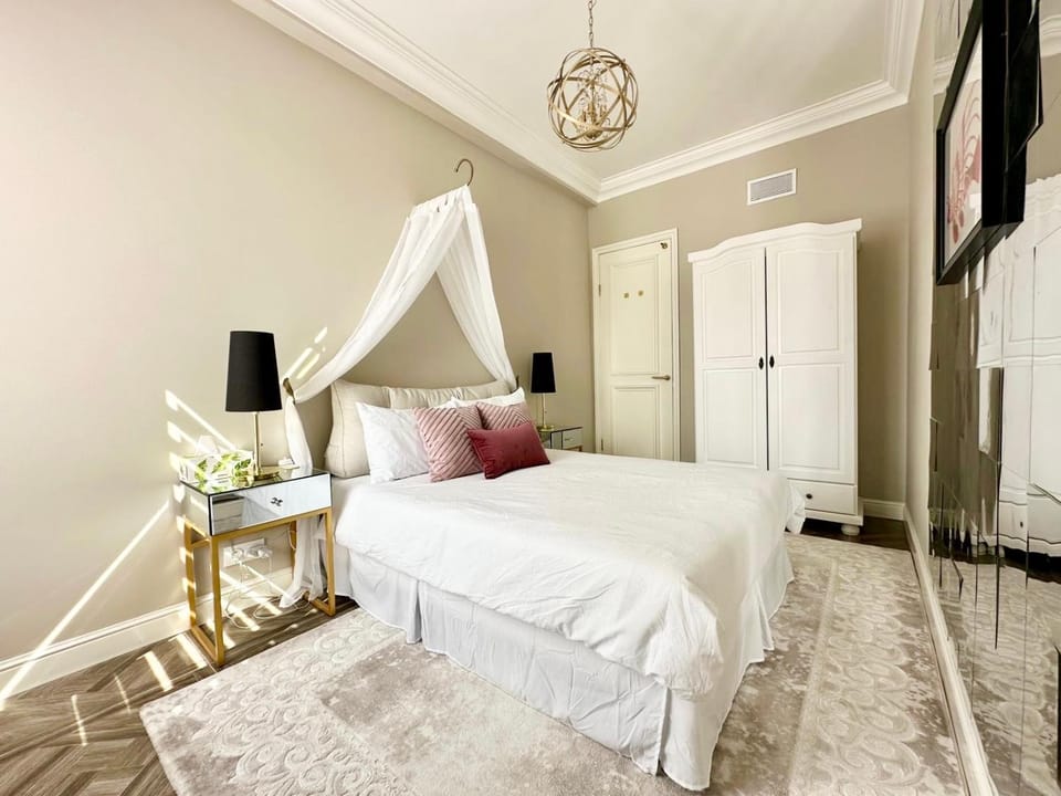 Bed, Photo of the whole room, Bedroom, wardrobe