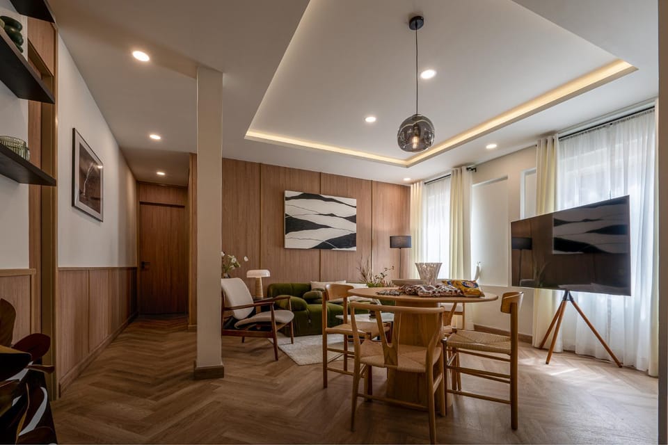 Communal lounge/ TV room, TV and multimedia, Living room, Seating area, Dining area, Evening entertainment