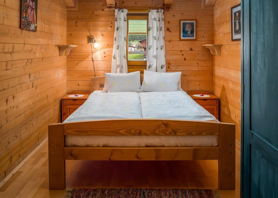 cot